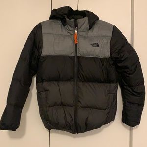 The North Face Boys (gender neutral) puffer reversible winter coat. Size 14.